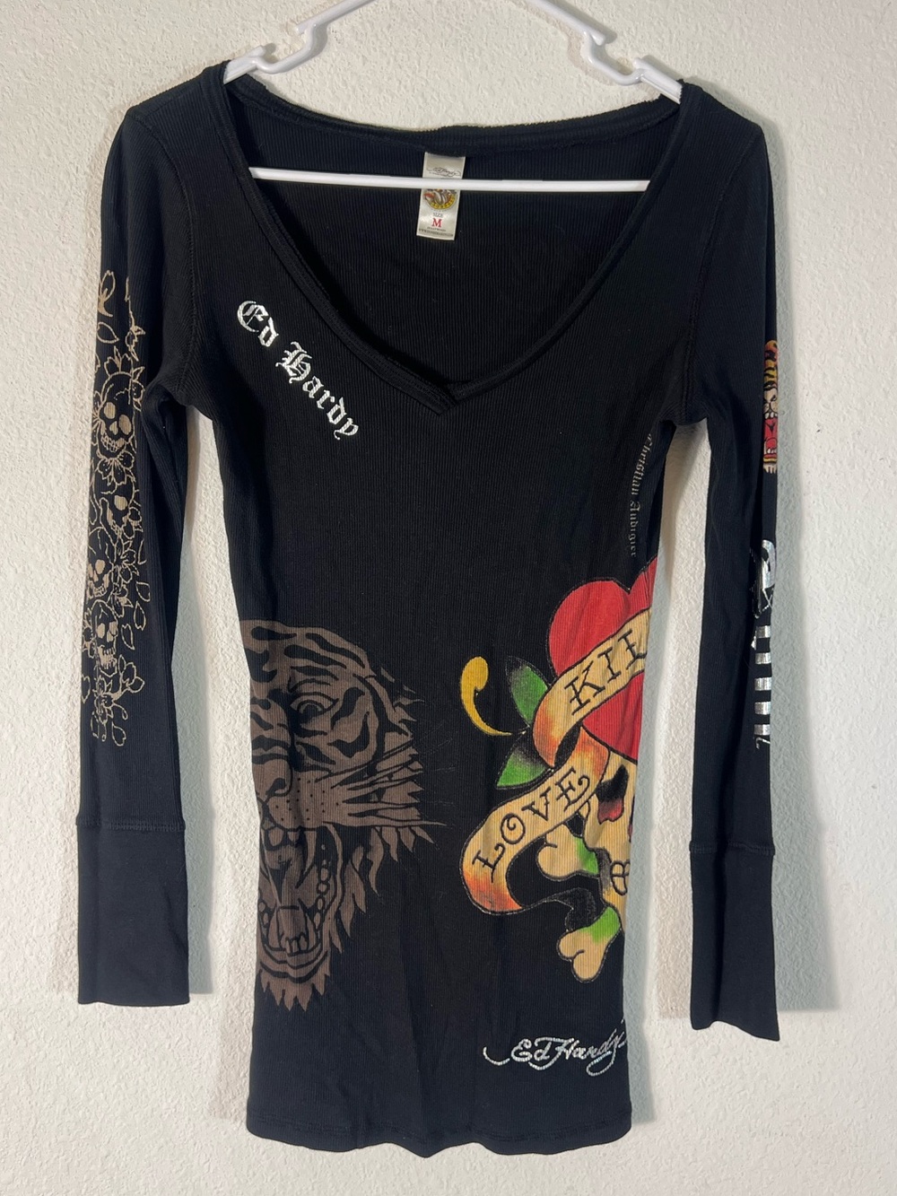 Vintage Ed Hardy Ribbed Long Sleeve V-Neck Top | Size M